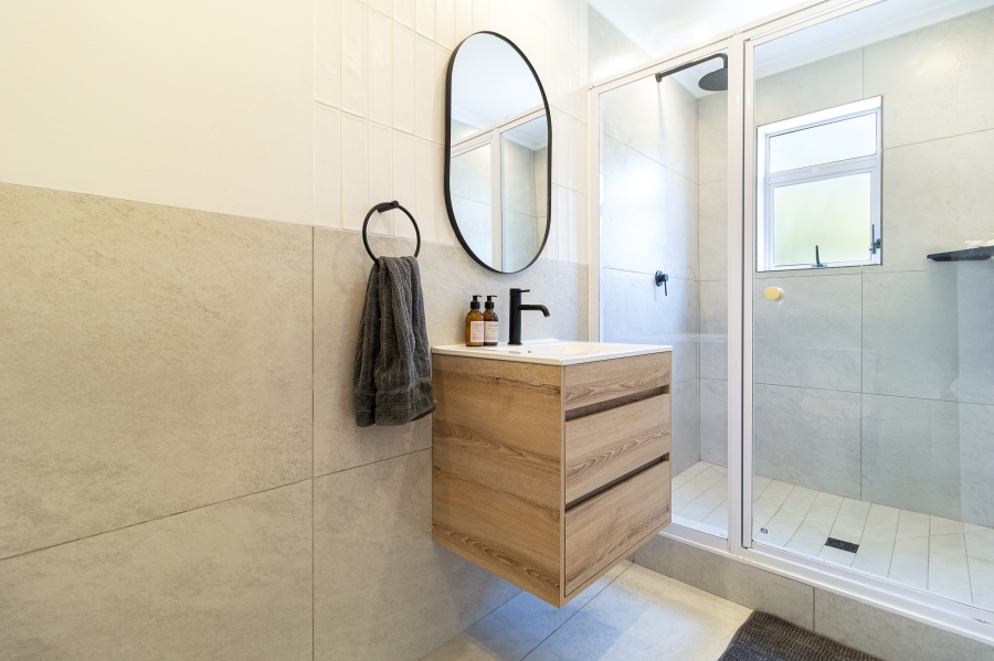 To Let 3 Bedroom Property for Rent in Vredehoek Western Cape